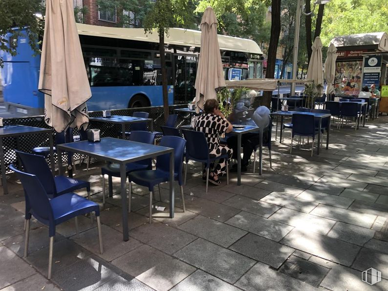 Retail for rent at Calle Alcala, Salamanca, Madrid, 28028 with chair, person, clothing, table, top, furniture, public space, restaurant, shade and outdoor table around