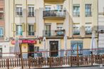 Retail for sale at Calle José Antonio de Armona, 10, Arganzuela, Madrid, 28012 with window, property, building, urban design, flowerpot, material property, facade, residential area, fixture and fence around