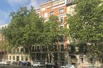 Oficina en alquiler en Calle Alfonso XII, 8, Retiro, Madrid, 28014 con coche, edificio, rueda, cielo, nube, durante el día, propiedad, vehículo, neumático y ventana alrededor