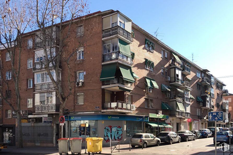 Local en venta en Calle San Cipriano, 20, Vicálvaro, Madrid, 28032 con coche, edificio, cielo, propiedad, ventana, vehículo, diseño urbano, rueda, neumático y condominio alrededor