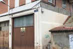 Retail for sale & for rent at Calle Anselmo Carretero, 1, Segovia, 40003 with window, door, building, property, road surface, wood, asphalt, brick, brickwork and fixture around