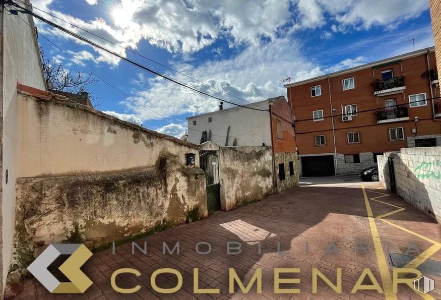 Suelo en venta en Centro, Colmenar Viejo, Madrid, 28770 con nube, cielo, durante el día, edificio, ventana, lote de terreno, madera, barrio, superficie de la carretera y diseño urbano alrededor