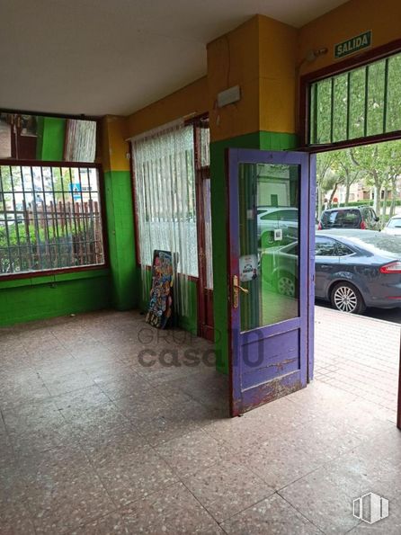 Local en venta en Calle Joaquín Blume, Móstoles, Madrid, 28935 con coche, equipaje y bolsos, puerta, ventana, luz de estacionamiento, neumático, rueda, edificio, accesorio y interiorismo alrededor