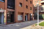 Retail for sale at Zona avenida Portugal, Toledo, 45005 with window, building, plant, brick, brickwork, road surface, urban design, fixture, neighbourhood and residential area around