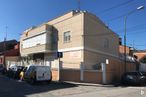 Industrial for rent at Calle Leira, 29, Hortaleza, Madrid, 28043 with car, building, automotive parking light, sky, tire, wheel, street light, window, vehicle and motor vehicle around