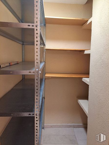 Retail for sale & for rent at Calle Nieremberg, Chamartín, Madrid, 28002 with bookcase, wood, shelving, rectangle, floor, building, flooring, composite material, shelf and tints and shades around