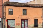 Retail for sale at Plaza Rollo, 29, Ávila, 05002 with window, house, building, sky, fixture, cloud, wood, brick, road surface and neighbourhood around