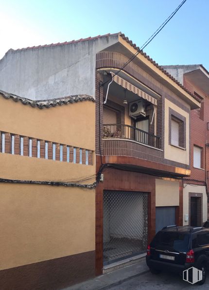 Local en alquiler en Calle Cruz Verde, 5, Alameda de la Sagra, Toledo, 45240 con coche, ventana, rueda, neumático, cielo, edificio, vehículo, madera, asfalto y diseño urbano alrededor