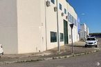 Industrial for sale at Calle Yelmo de Mambrino, Toledo, 45006 with building, car, sky, street light, asphalt, road surface, vehicle, wheel, window and tire around