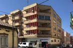 Retail for sale & for rent at Calle Hierbabuena, 21, Tetuán, Madrid, 28039 with window, building, car, van, sky, property, tire, wheel, vehicle and urban design around