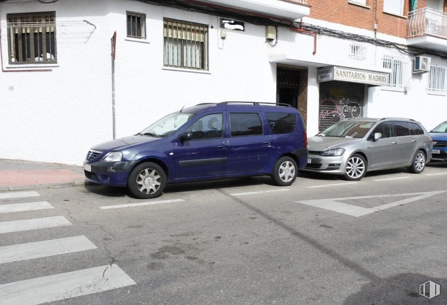 Local en venta en Calle Víctor Manuel III, Carabanchel, Madrid, 28019 con coche, rueda, ventana, neumático, luz de estacionamiento, vehículo, vehículo terrestre, neumático de automoción, edificio y vehículo de motor alrededor