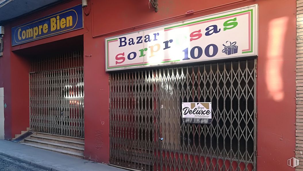 Local en venta en Calle Luis Jiménez, 9, Talavera de la Reina, Toledo, 45600 con fuente, gas, señalización, publicidad, fachada, valla, vehículo motorizado, logotipo, metal y máquina alrededor