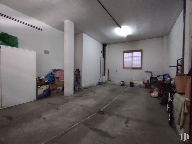 Retail for sale at Zona Buenavista - Carabanchel Alto, Carabanchel, Madrid, 28044 with window, refrigerator, fixture, wood, floor, building, flooring, gas, house and hardwood around