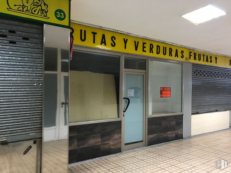 Local en venta en Calle Cristo Salud, 6, Valdemoro, Madrid, 29342 con accesorio, puerta, edificio, fachada, gas, material compuesto, fuente, vidrio, señalización y transparencia alrededor