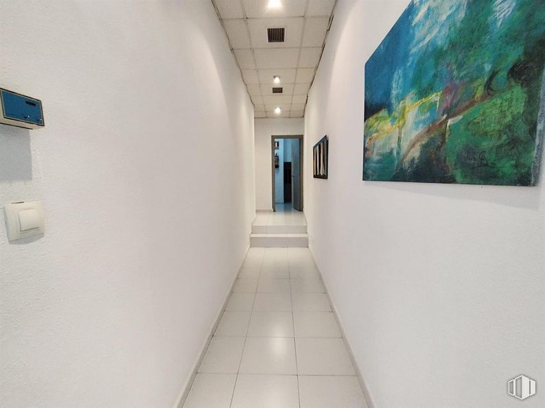 Local en alquiler en Plaza Soanilla, Arganda del Rey, Madrid, 28500 con cuadro, edificio, interiorismo, arte, marco, pintura, accesorio, evento, techo y espacio alrededor