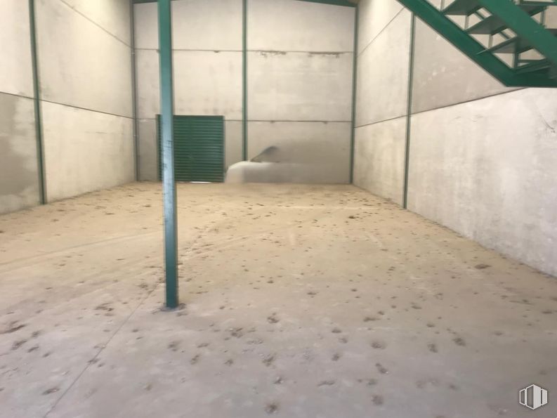 Industrial for sale at Calle Costa del Sol, Yuncos, Toledo, 45210 with flooring, floor, composite material, grey, metal, concrete, tile, building material, tile flooring and shadow around