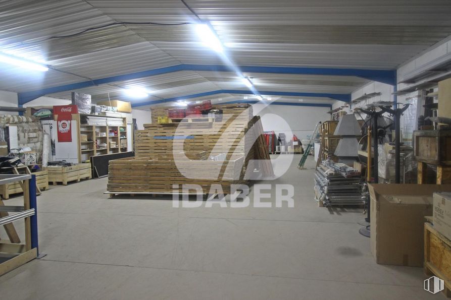 Nave en venta en Polígono Industrial la Veredilla, Illescas, Toledo, 45200 con edificio, suelo, suelos, venta al por menor, techo, diseño automovilístico, madera, estante, estantería y servicio alrededor