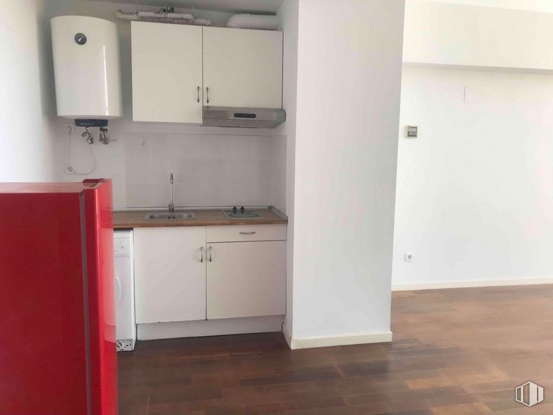 Oficina en venta en Zona San Sebastián de los Reyes, San Sebastián de los Reyes, Madrid, 28700 con ebanistería, alacena, edificio, fregadero, grifo, madera, interiorismo, encimera, cocina y fregadero alrededor