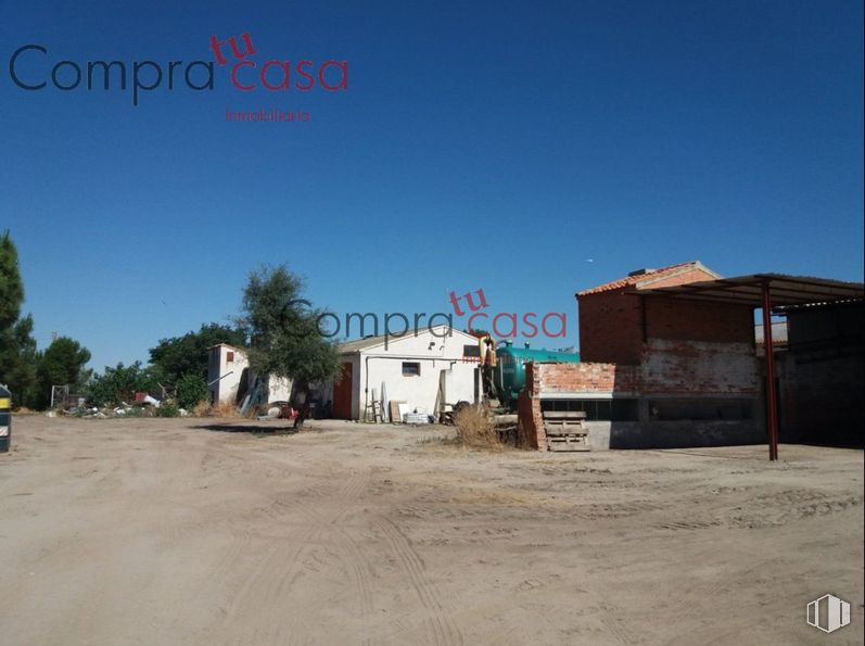 Land for sale at Zona industrial Nieva, Nieva, Segovia, 40447 with sky, building, window, house, land lot, tree, asphalt, landscape, tints and shades and road around