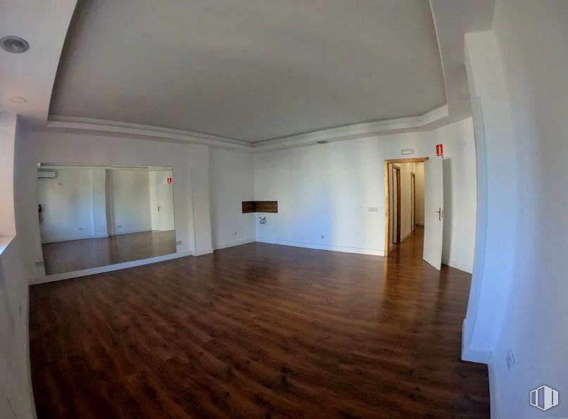 Local en alquiler en Carretera de Canillas, Hortaleza, Madrid, 28043 con madera, hall, suelo, suelos, casa, accesorio, madera dura, edificio, suelo laminado y techo alrededor