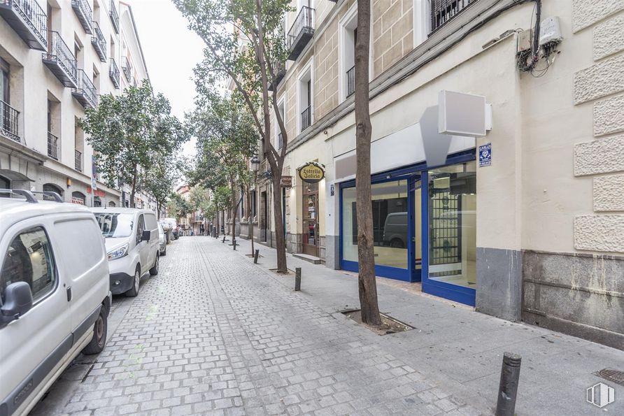 Local en venta en Calle Cañizares, 2, Centro, Madrid, 28012 con coche, edificio, camioneta, neumático, vehículo, ventana, infraestructura, superficie de la carretera, rueda y vehículo de motor alrededor