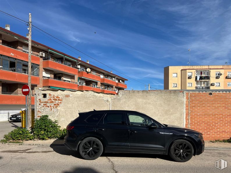 Suelo en venta en Calle Juan de Austria, 13, Villarejo de Salvanés, Madrid, 28590 con rueda, coche, edificio, neumático, cielo, nube, vehículo, ventana, capó y neumático de automoción alrededor