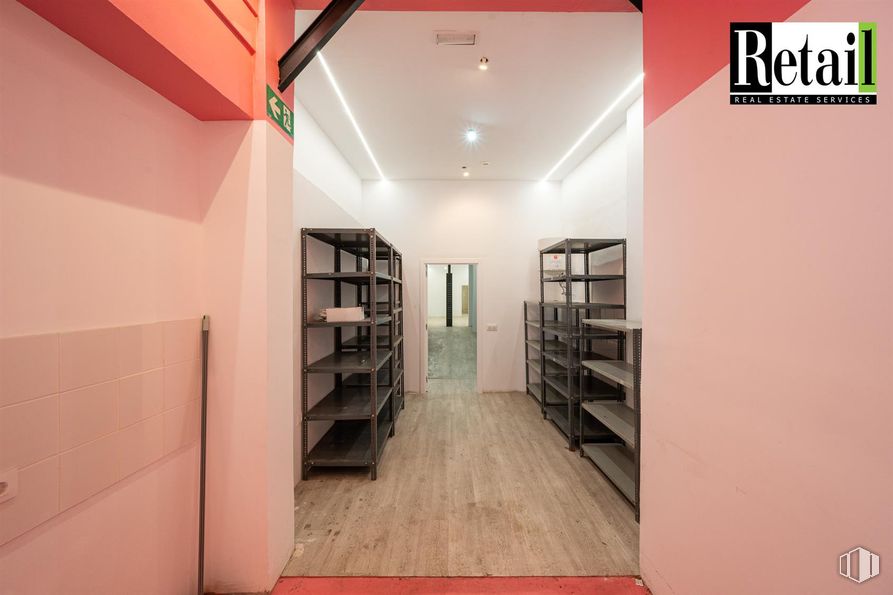 Retail for sale & for rent at Calle Alberto Aguilera, 48, Chamberí, Madrid, 28015 with bookcase, flooring, floor, interior design, shelving, ceiling, lighting, shelf, wood flooring and tile flooring around