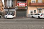 Retail for rent at Avenida Constitución, 12, Santa Olalla, Toledo, 45530 with car, window, building, wheel, tire, automotive parking light, land vehicle, vehicle, automotive lighting and infrastructure around