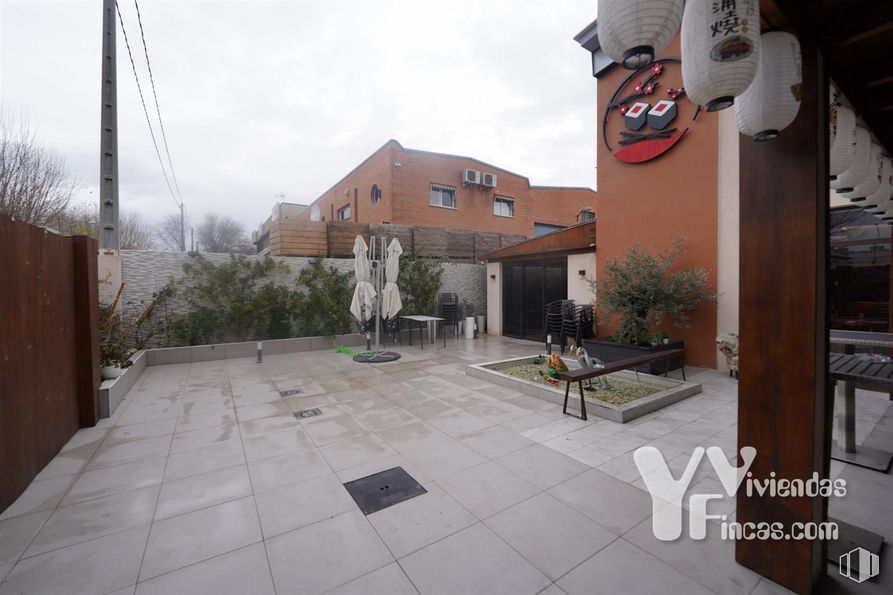 Nave en venta en Calle Marconi, 18, Getafe, Madrid, 28906 con reloj, planta de interior, mesa, cielo, propiedad, planta, edificio, superficie de la carretera, nube y diseño urbano alrededor