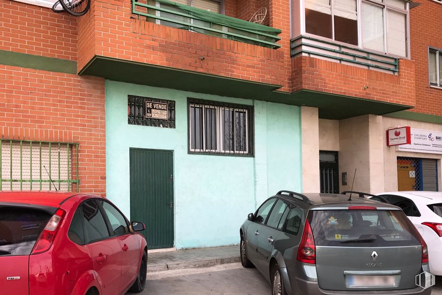 Local en venta en Avenida Móstoles, 1, Moraleja de Enmedio, Madrid, 28950 con coche, ventana, puerta, neumático, luz de estacionamiento automotriz, vehículo terrestre, vehículo, propiedad, planta y vehículo motorizado alrededor