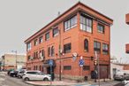 Retail for sale at Calle Santo Tomás de Aquino, 20, Parla, Madrid, 28980 with car, building, window, land vehicle, wheel, sky, tire, property, vehicle and automotive parking light around