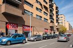 Retail for sale & for rent at Calle Adelfas, 3, Alcorcón, Madrid, 28925 with car, window, building, tire, automotive parking light, wheel, land vehicle, vehicle, sky and motor vehicle around