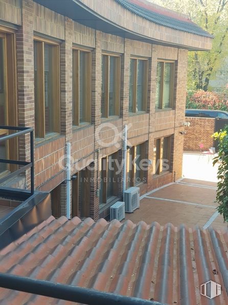 Oficina en venta en Avenida Cardenal Oria, Fuencarral - El Pardo, Madrid, 28035 con planta, coche, ventana, madera, edificio, vecindario, condominio, diseño urbano, enladrillado, propiedad material, ladrillo y ciudad alrededor