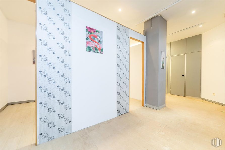 Local en venta en Zona El Burgo, Las Rozas de Madrid, Madrid, 28230 con pintura, interiorismo, accesorio, suelos, suelo, madera, pared, casa, arte y hall alrededor