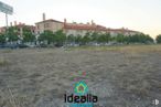 Land for sale at Zona La Montaña-Cortijo de San Isidro, Aranjuez, Madrid, 28300 with building, sky, plant, property, tree, land lot, window, urban design, landscape and grass around