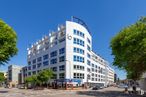 Office for rent at Calle Julián Camarillo, 10, San Blas - Canillejas, Madrid, 28037 with building, sky, property, infrastructure, tree, tower block, architecture, urban design, neighbourhood and window around