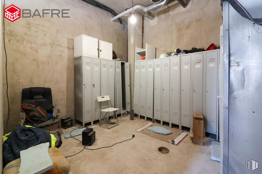 Local en alquiler en Plaza Don Antonio de Andrés, Vicálvaro, Madrid, 28032 con suelo, pared, cableado eléctrico, suelos, gas, máquina, casa, suministro eléctrico, ingeniería y habitación alrededor