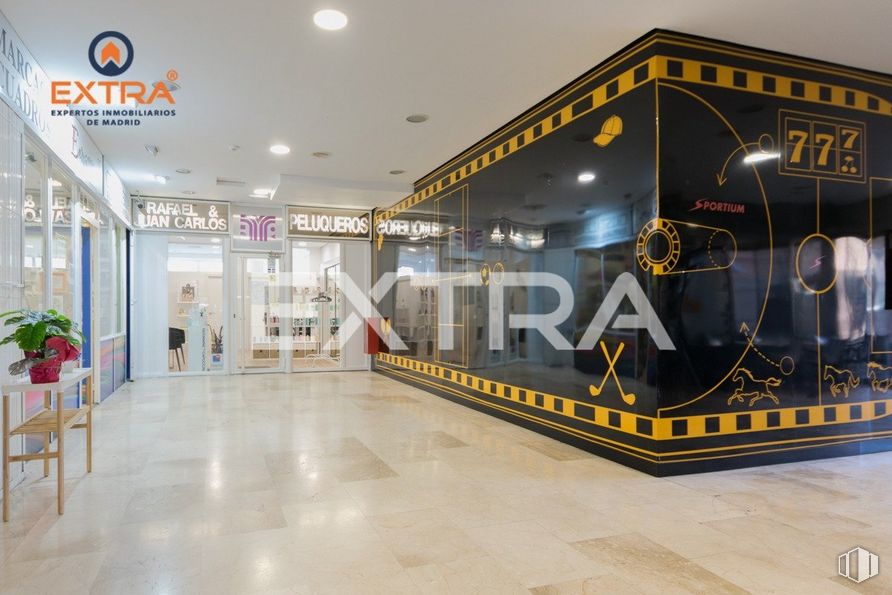 Retail for sale at Avenida San Luís, Ciudad Lineal, Madrid, 28033 with automotive design, houseplant, plant, flooring, art, facade, glass, ceiling, retail and leisure around