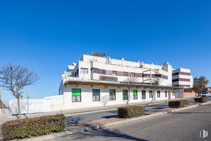 Local en alquiler en Avenida Unión Europea, Arroyomolinos, Madrid, 28939 con edificio, cielo, planta, árbol, diseño urbano, ventana, fachada, condominio, paisaje y ciudad alrededor