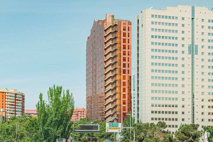 Oficina en alquiler en Edificio Bronce, Avenida Burgos, 8 A, Chamartín, Madrid, 28036 con edificio, , , planta, , , , ,  y  alrededor