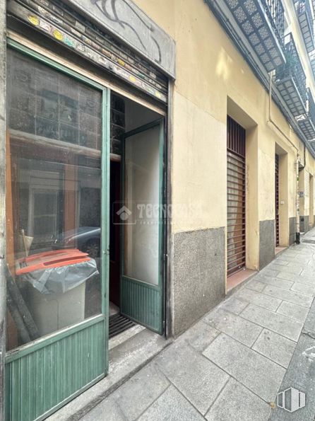 Local en venta en Calle Doctor Piga, Centro, Madrid, 28012 con puerta, propiedad, edificio, pared, fachada, gas, madera, edificio comercial, ladrillo y albañilería alrededor