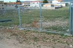 Land for sale at Calle Nueva, Mariana, Cuenca, 16143 with mirror, house, plant, sky, building, fence, land lot, wire fencing, mesh and tree around