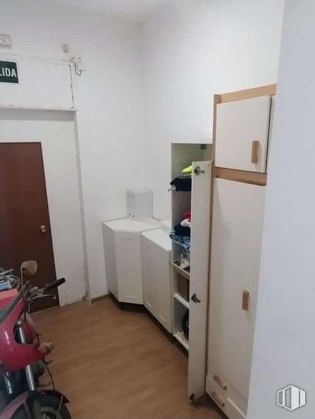 Oficina en venta en Barrio La Chopera, Arganzuela, Madrid, 28045 con neumático, rueda, edificio, accesorio, ebanistería, diseño de interiores, pavimentos, piso, madera y electrodoméstico alrededor