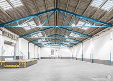 Industrial for sale at Calle Artesanía, 7, Coslada, Madrid, 28820 with building, window, field house, hall, shade, line, ceiling, symmetry, beam and commercial building around