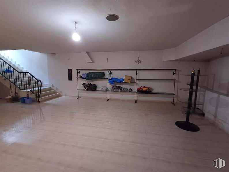 Local en venta en Avenida Comunidad de Madrid, 11, Mejorada del Campo, Madrid, 28840 con lámpara, alumbrado, edificio, madera, casa, suelo, suelos, hall, escaleras y techo alrededor