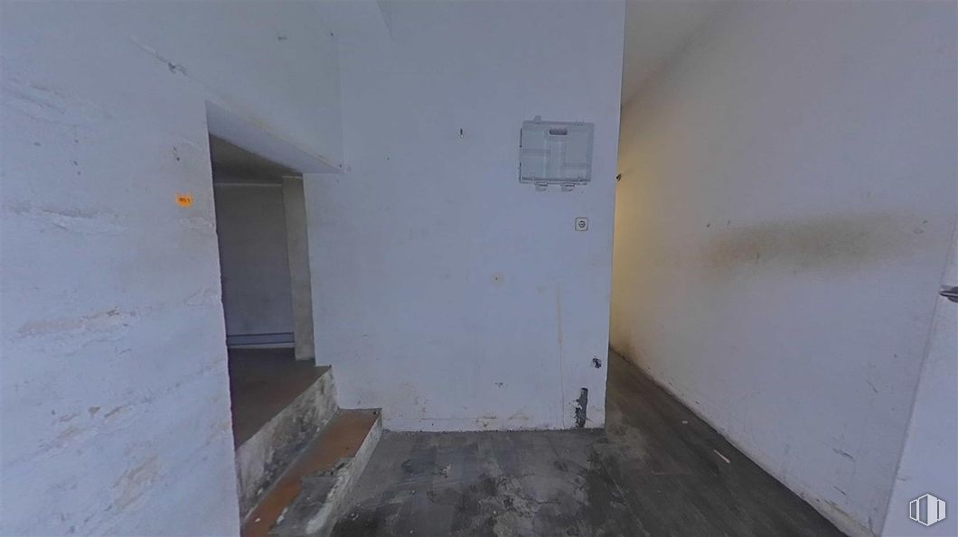 Retail for sale at Calle Tapia de Casariego, Moncloa - Aravaca, Madrid, 28023 with wall, white, floor, flooring, composite material, grey, concrete, plaster, building material and daylighting around