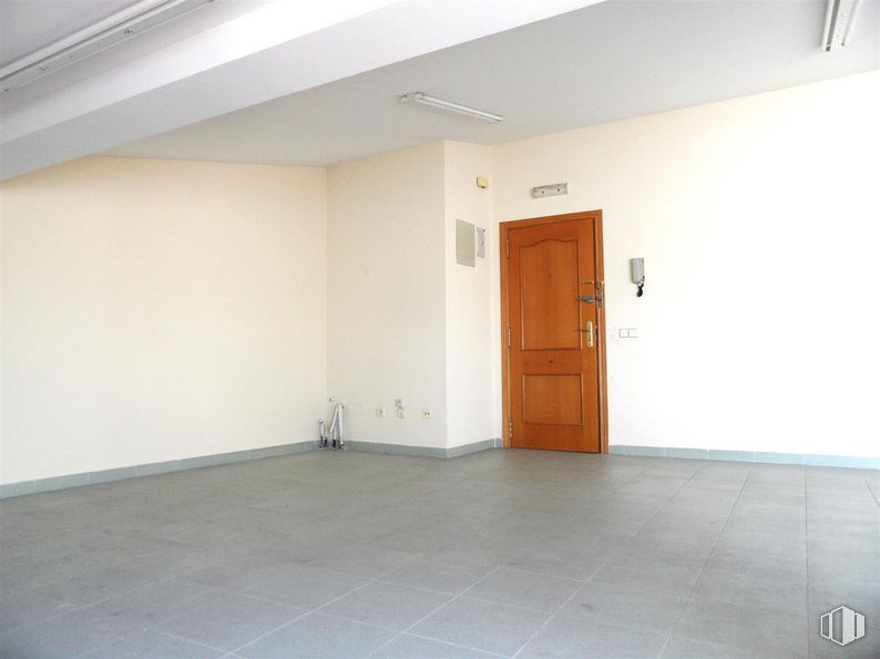 Oficina en alquiler en Calle Madrid, Getafe, Madrid, 28901 con puerta, accesorio, madera, hall, suelos, madera dura, techo, puerta de casa, casa y contrachapado alrededor