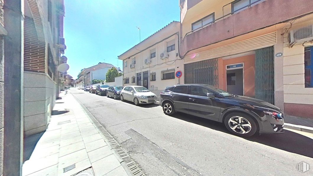 Local en venta en Calle Campo, Villaviciosa de Odón, Madrid, 28670 con rueda, neumático, coche, ventana, vehículo terrestre, vehículo, modo de transporte, iluminación del automóvil, vehículo de motor y exterior del automóvil alrededor