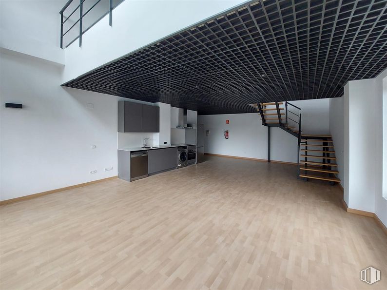 Oficina en venta en Avenida Industria, Alcobendas, Madrid, 28018 con sombra, interiorismo, hall, suelo, suelos, madera, diseño urbano, material compuesto, techo y fachada alrededor