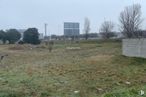 Land for sale at Calle de la Ciudad de Toledo, Ávila, 05004 with sky, plant, ecoregion, tree, natural landscape, land lot, building, grass, plain and grassland around